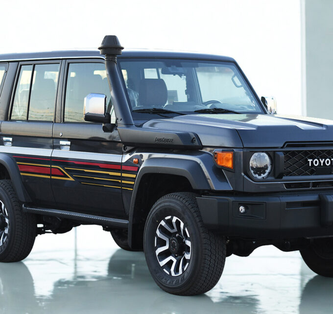 Toyota land Cruiser 76