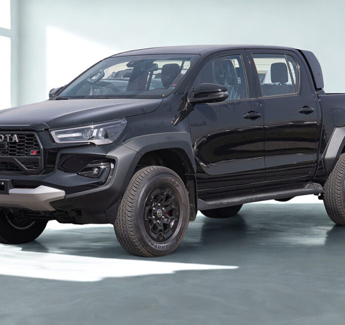 TOYOTA HILUX GR SPORT 4.0L PETROL 2025 (1) (1)